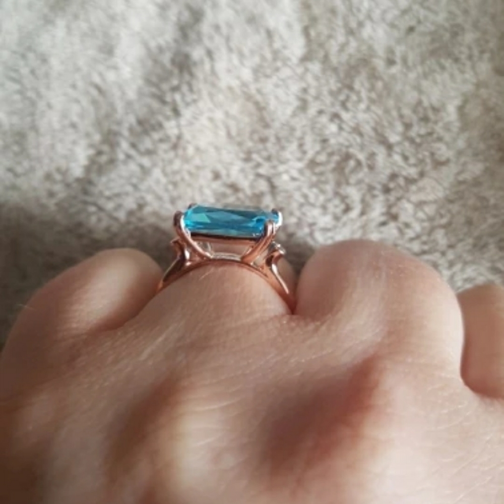 Rectangular shape sky blue ring - Picture 2 of 3
